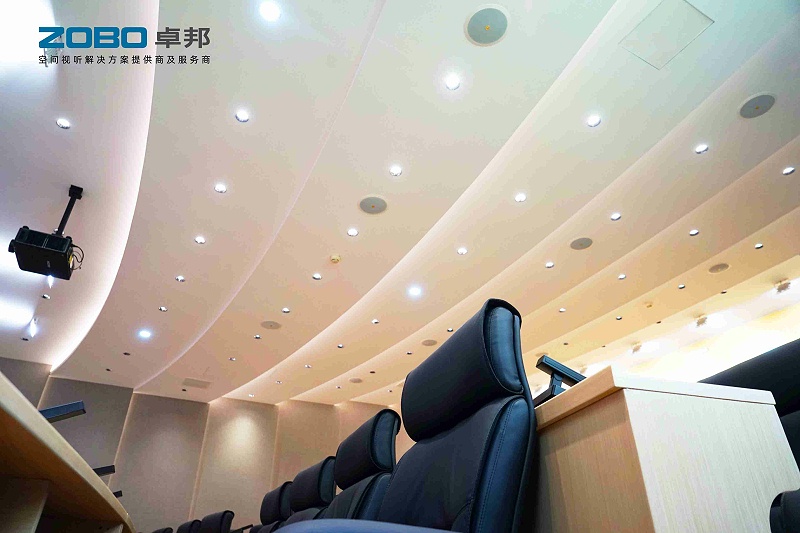会议室草莓视频官方网站：吸顶音箱与音柱音箱的对比